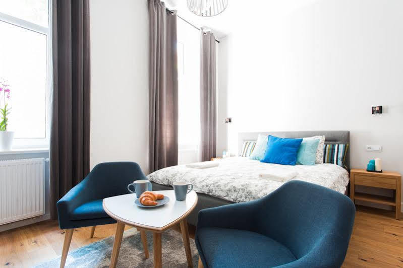 Hotel Apartwawel 5*