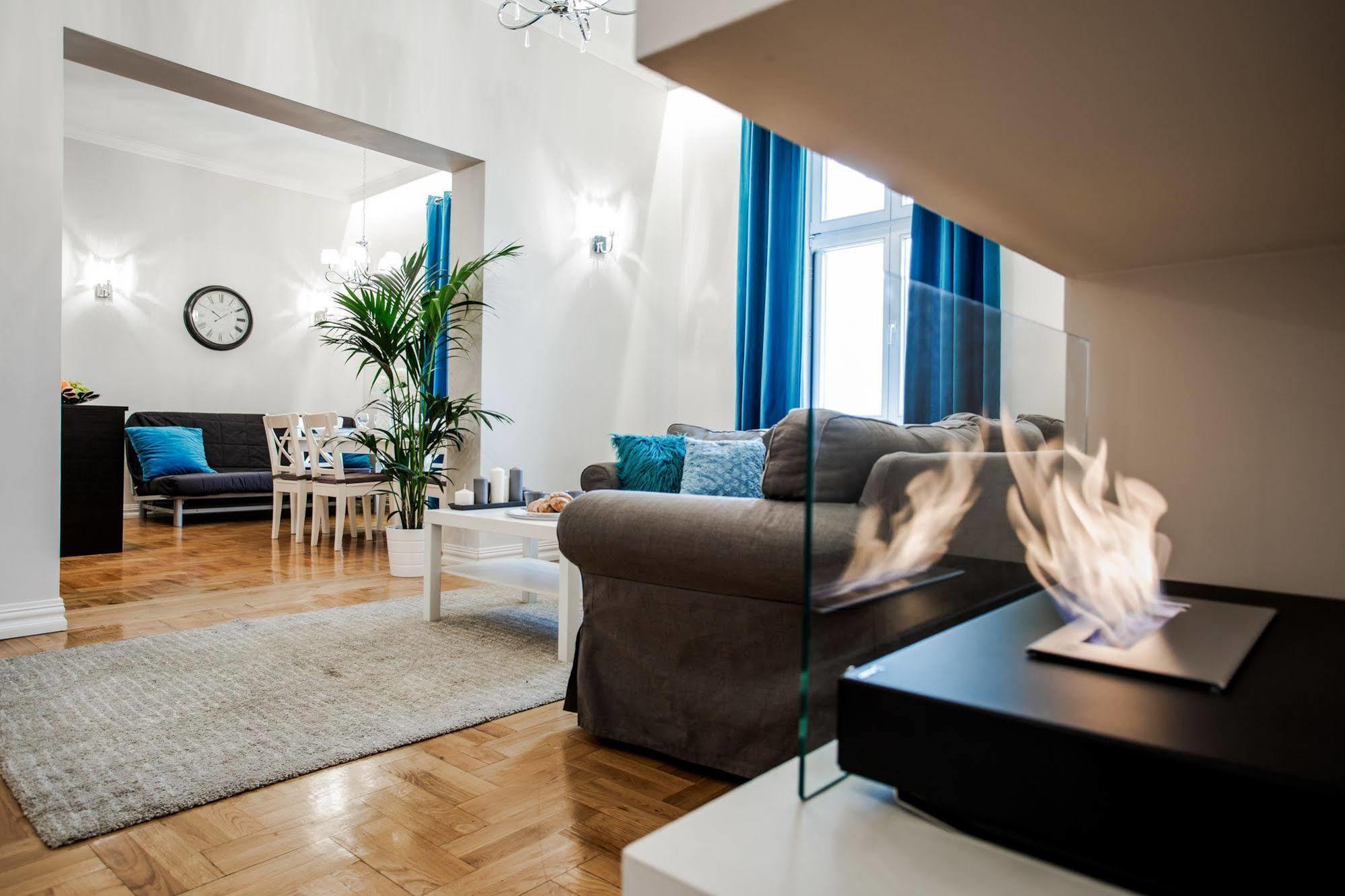 Apartwawel Hotel 5*